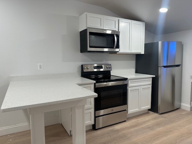 219 Hanover St unit 11 – photo 3