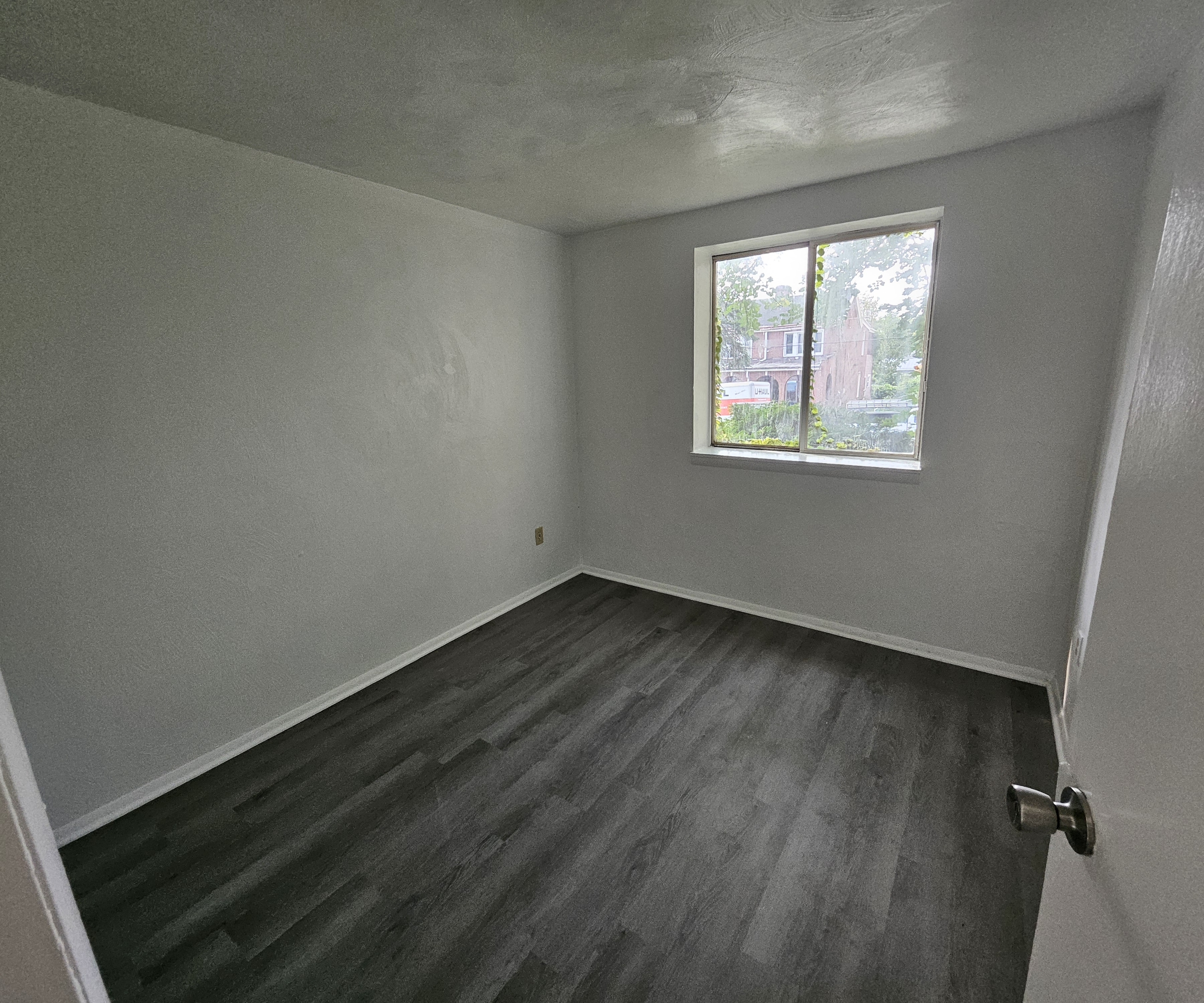 1023 Wallace Ave unit # 4 – photo 2