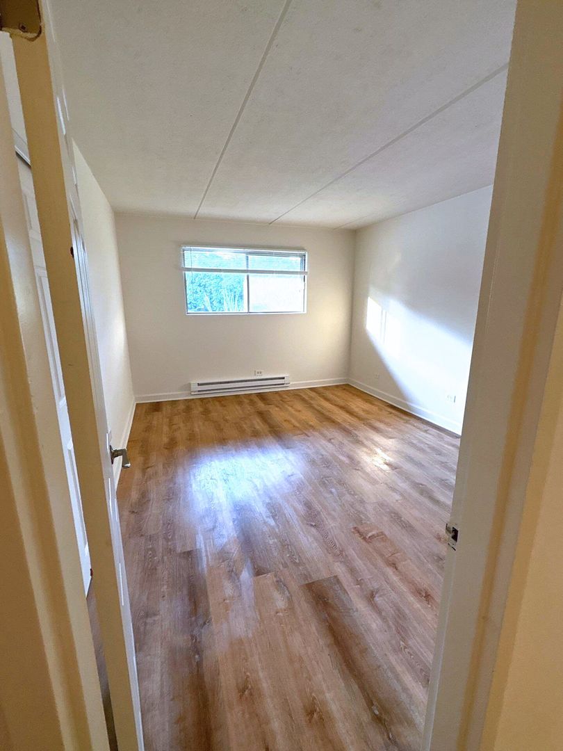 1460 Lehigh Ave unit 107B – photo 4