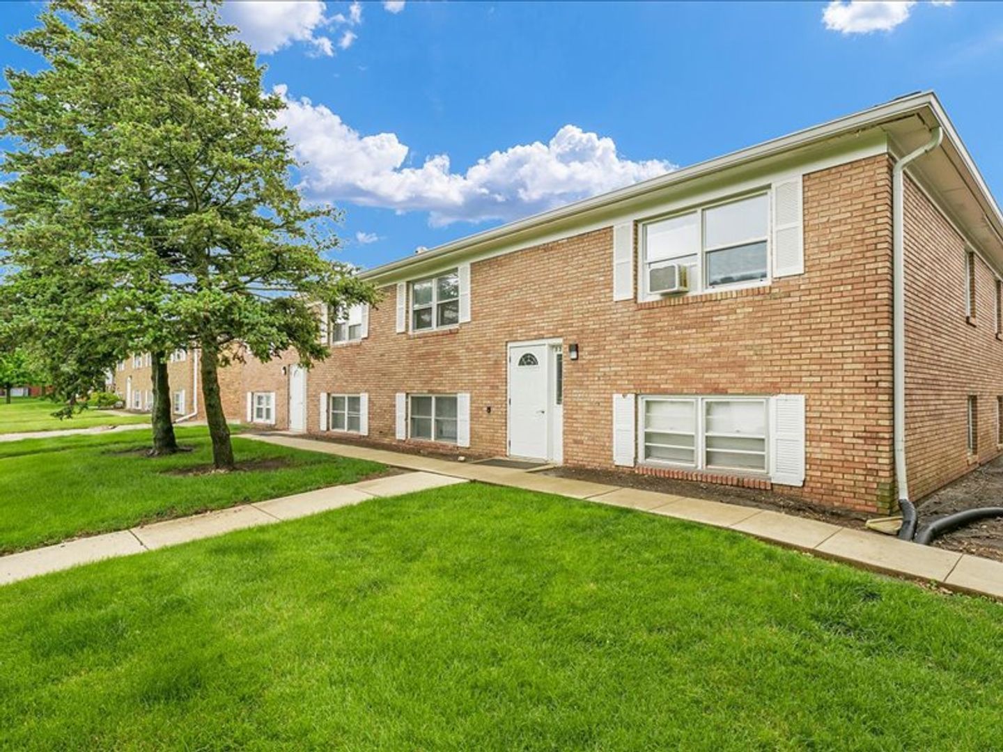 335 Riley Dr unit C – photo 1
