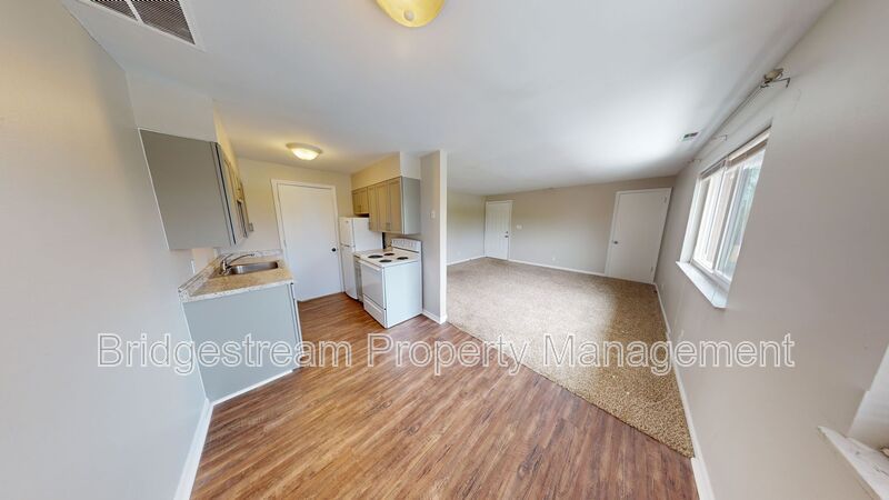 92 W Franklin St unit 5 – photo 1