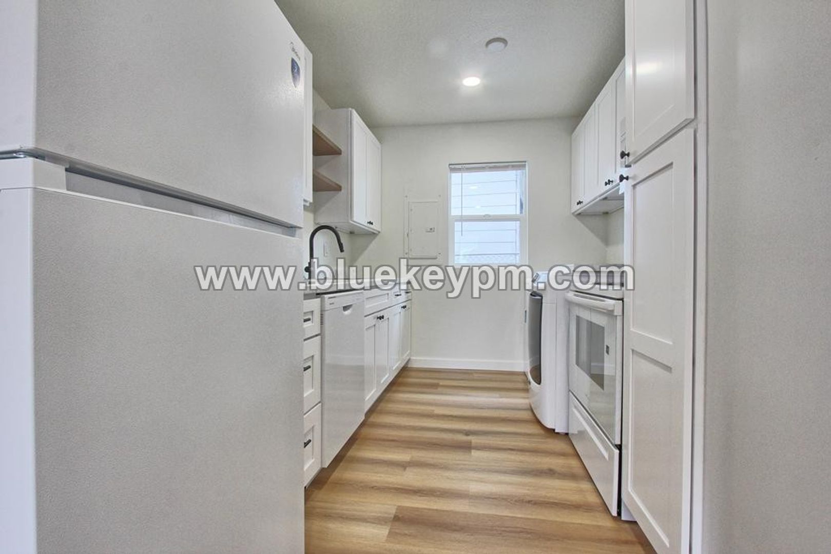 2907 Main St – photo 4