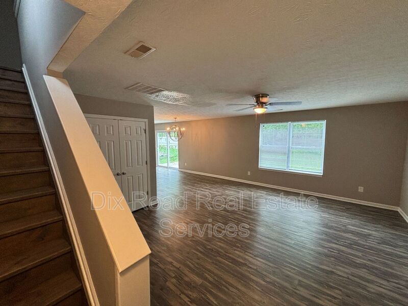 1184 Lincoln Ave – photo 5
