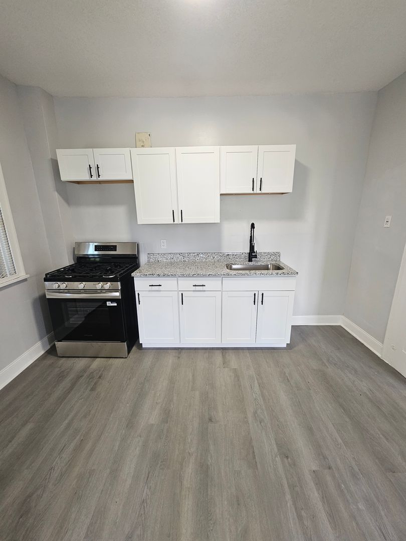 14201 Westropp Ave unit 14201 Westropp Ave UNIT 3 – photo 4