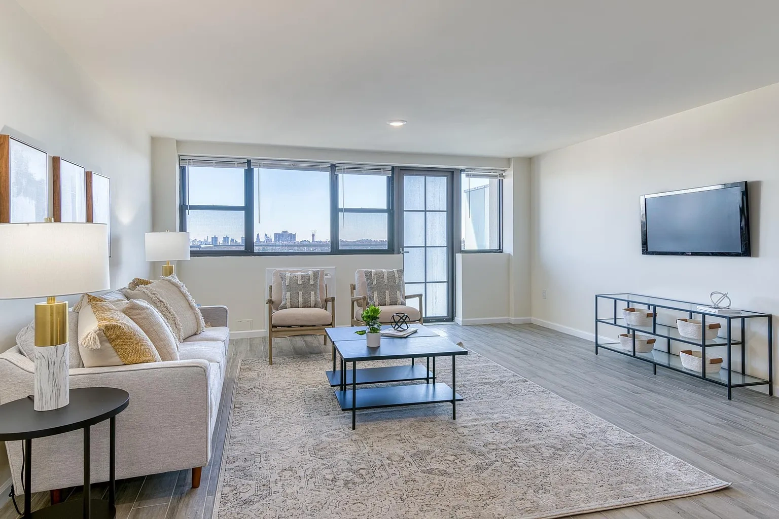 123 S Munn Avenue – photo 5