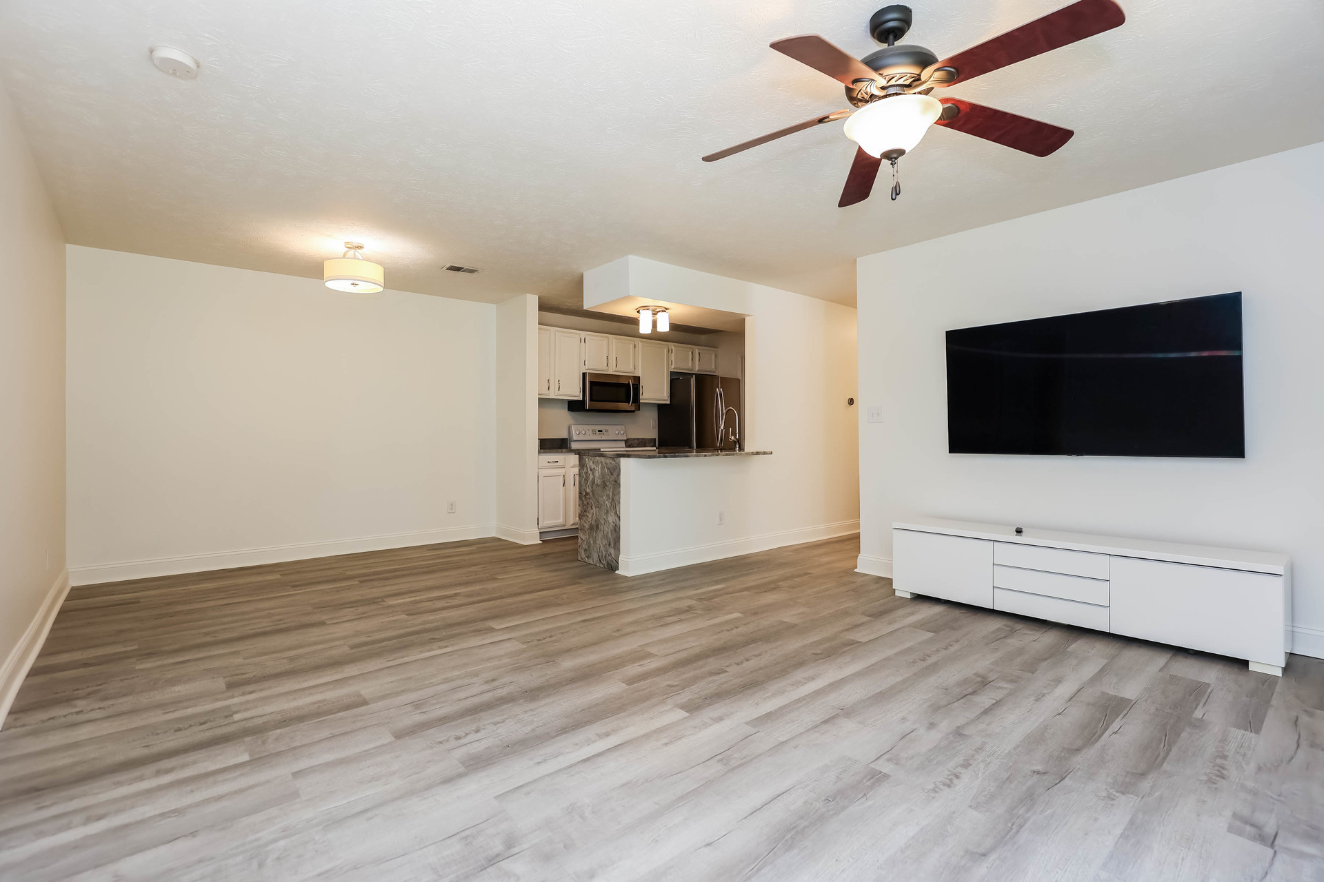 8839 Eagleview Dr unit 4 – photo 3