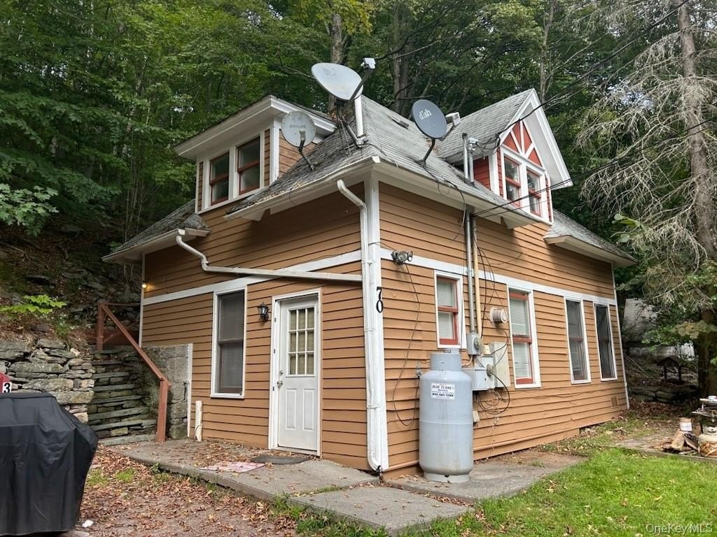 70 High St #5 – photo 1