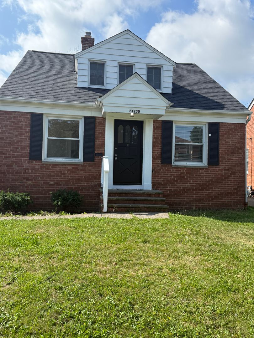 21230 Tracy Ave – photo 1