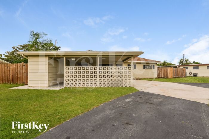 4516 56th St W – photo 1