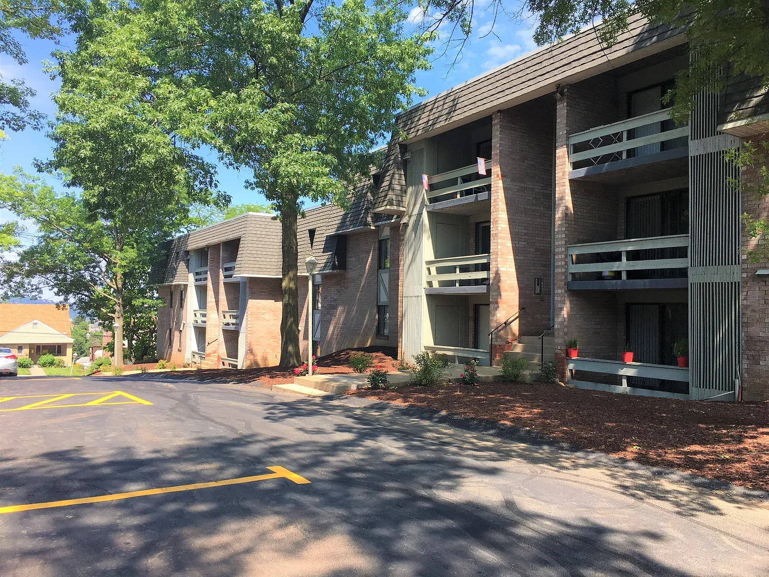 Greenhill Apartments – photo 3
