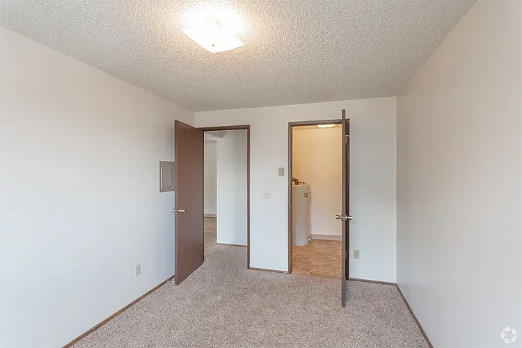 Crosspointe Apartments – photo 4