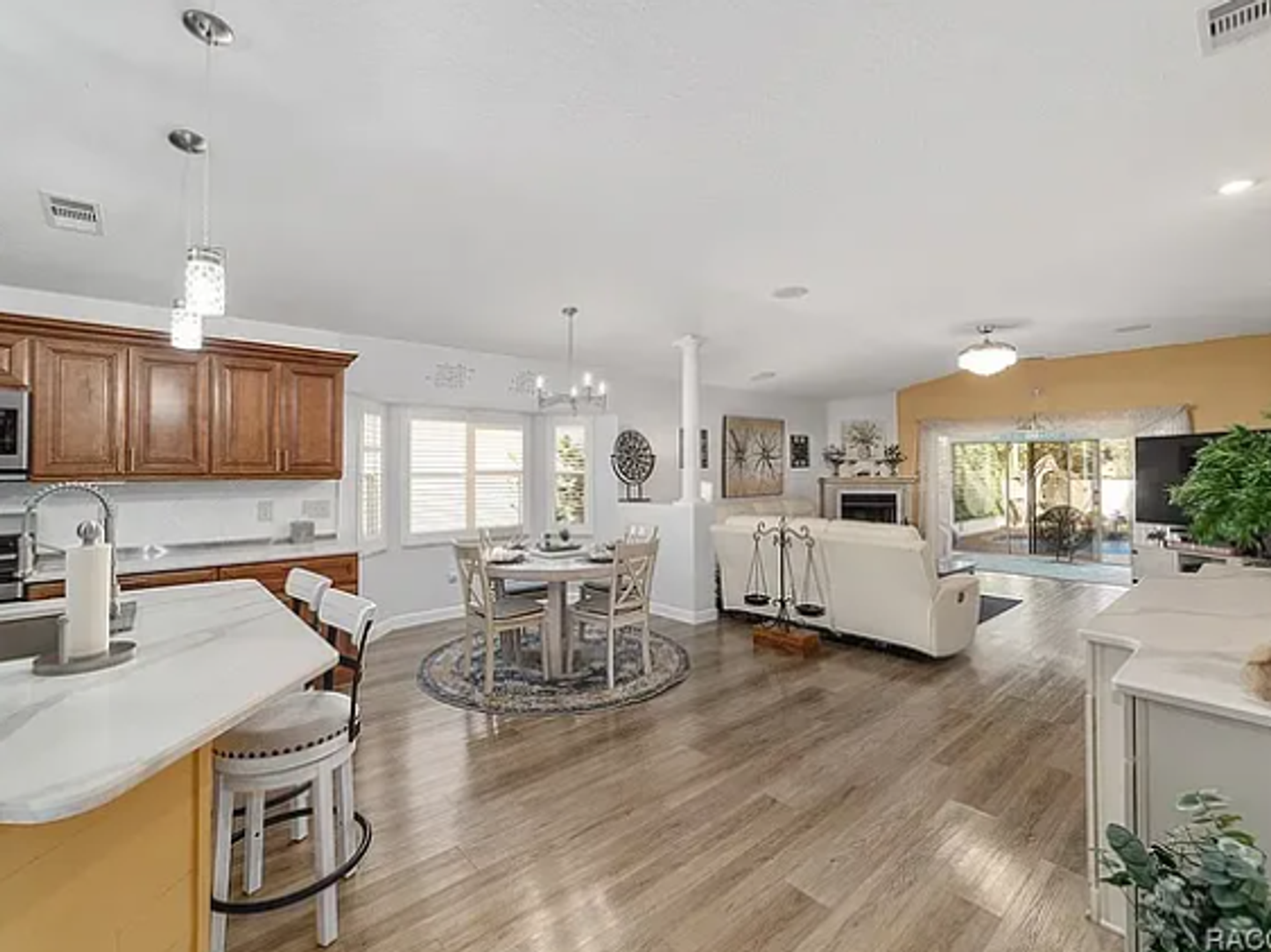 1819 W Nicole Dr – photo 5