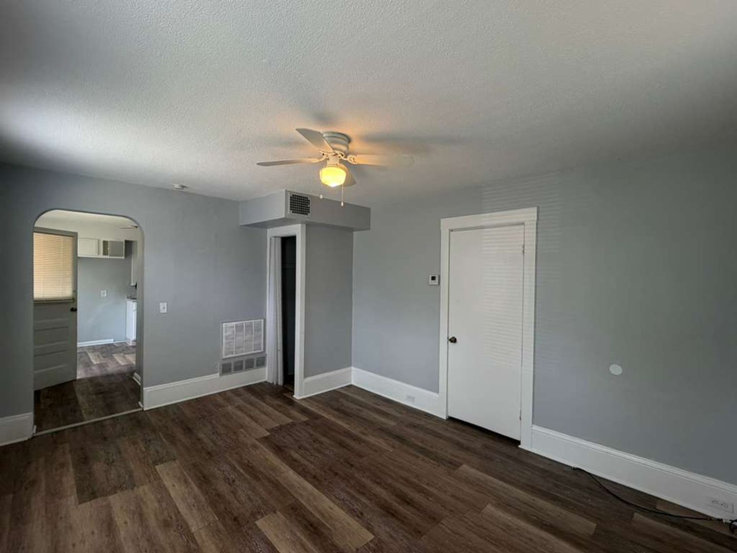 3130 W 33rd St unit Unit 4 – photo 5