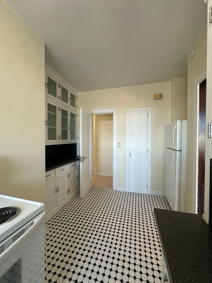 654 4th Ave N unit 601 – photo 3