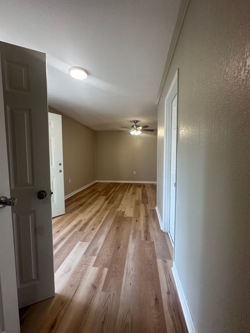 804 Adams St – photo 2