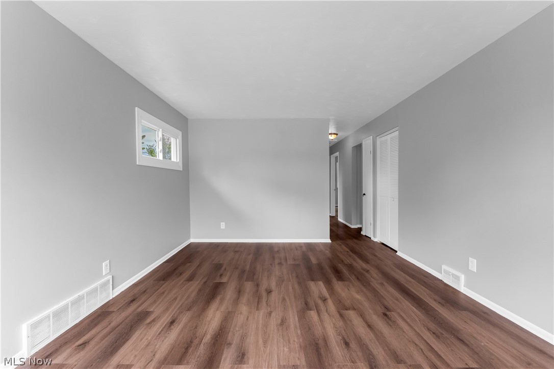 16605 Glenpark Ave – photo 4