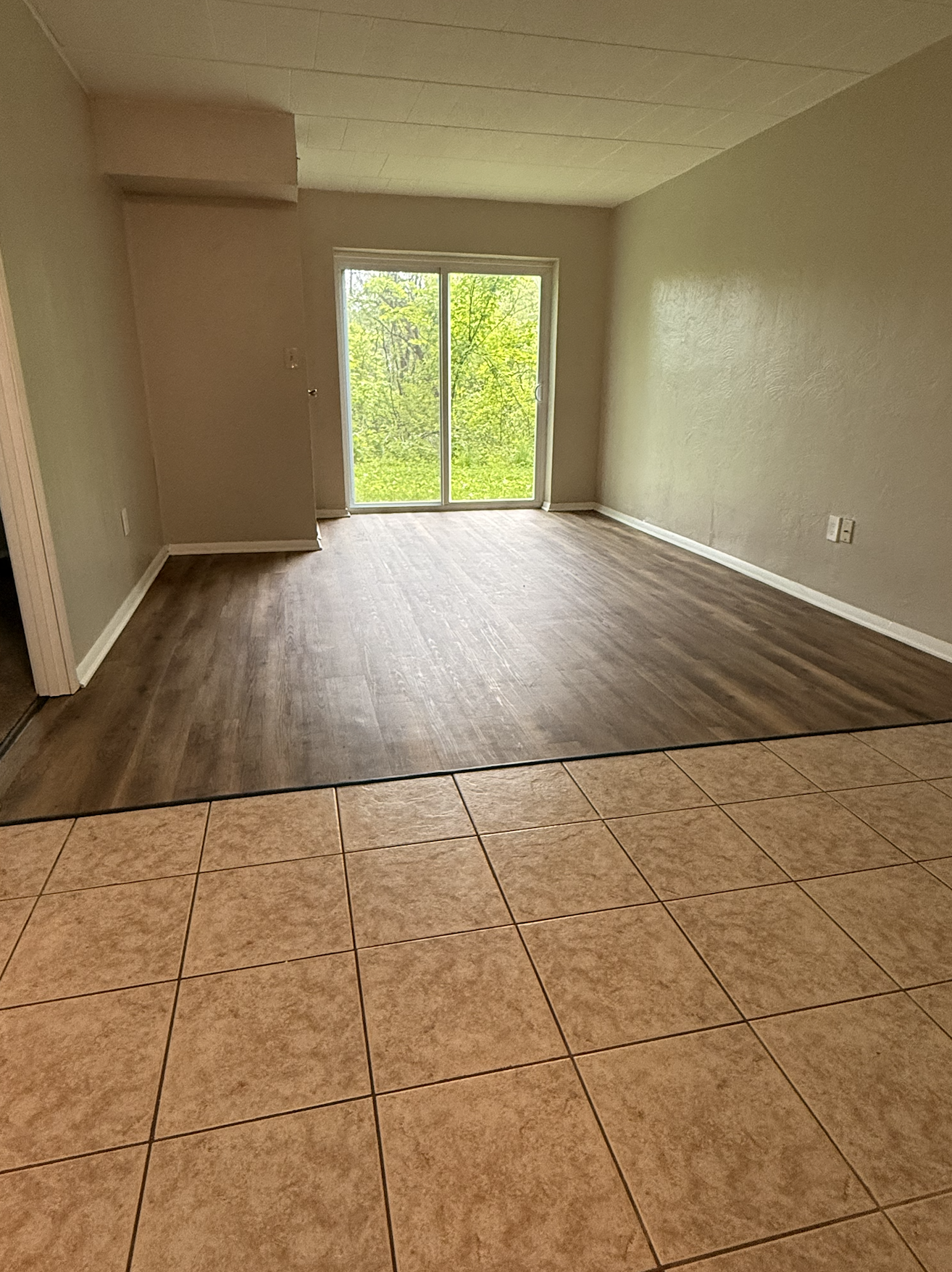 1005 Glass Run Rd unit 1 – photo 2