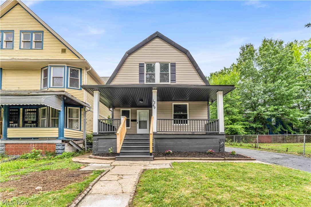 1349 E 115th St – photo 1