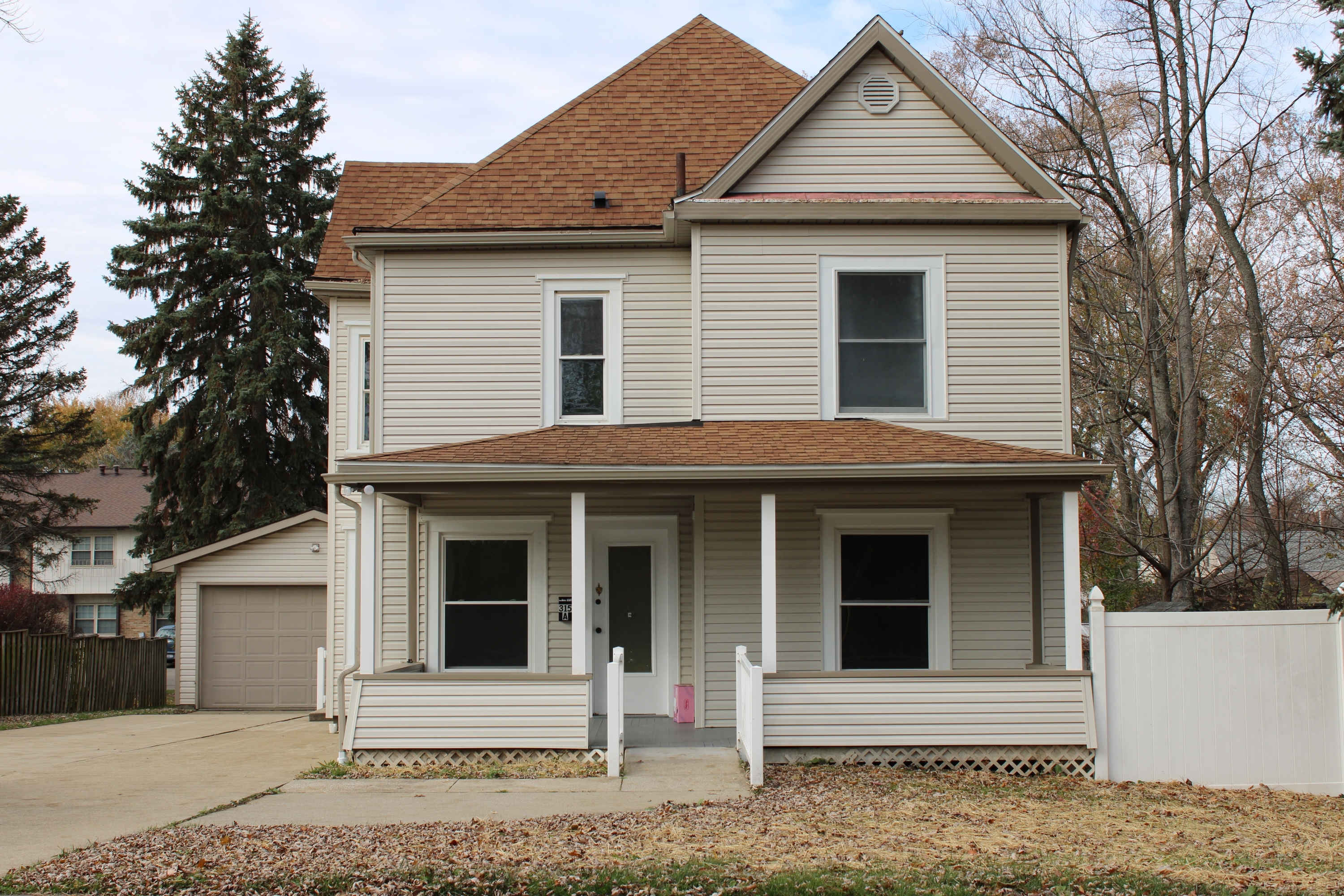 315 Royer Ave NW unit B – photo 1