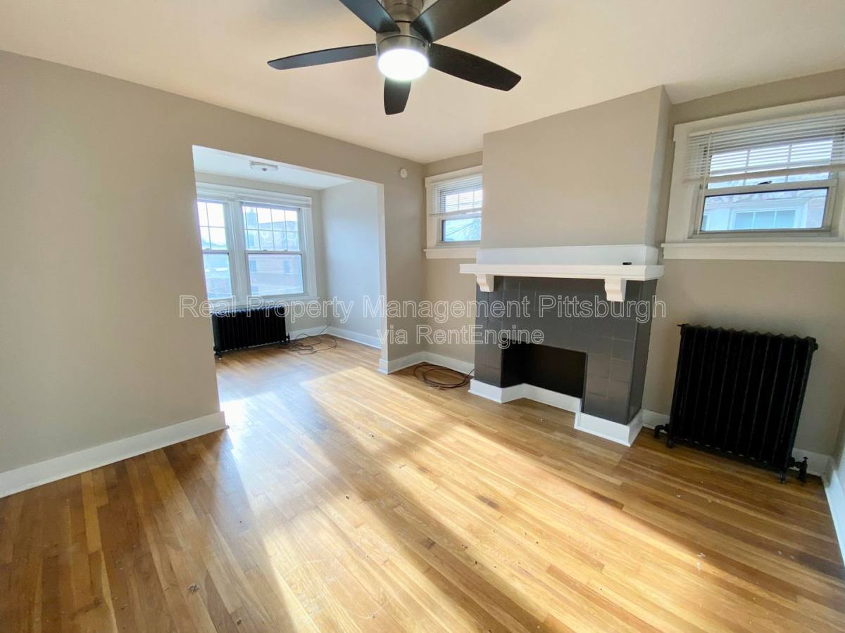 5735 Phillips Ave unit 2 – photo 1