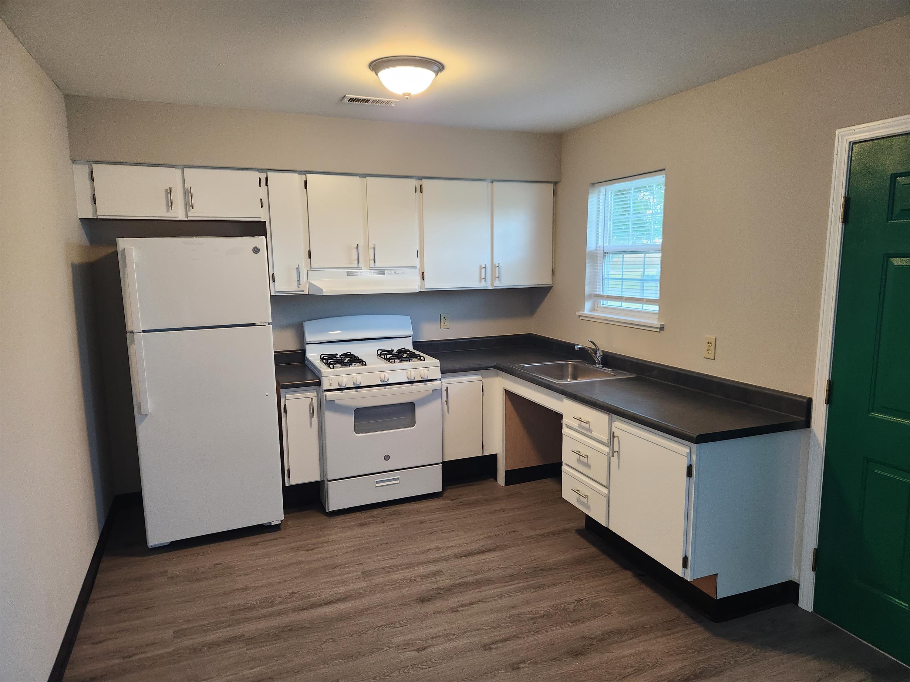 206 Nicholas Dr unit A – photo 2