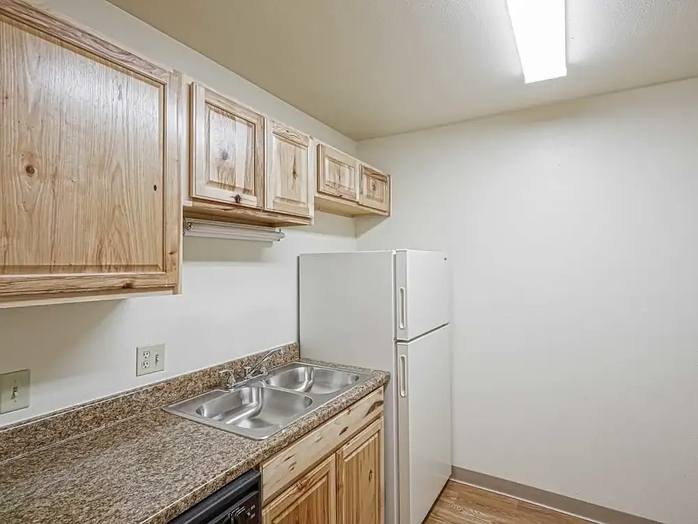 Pine Creek Apartments – photo 5