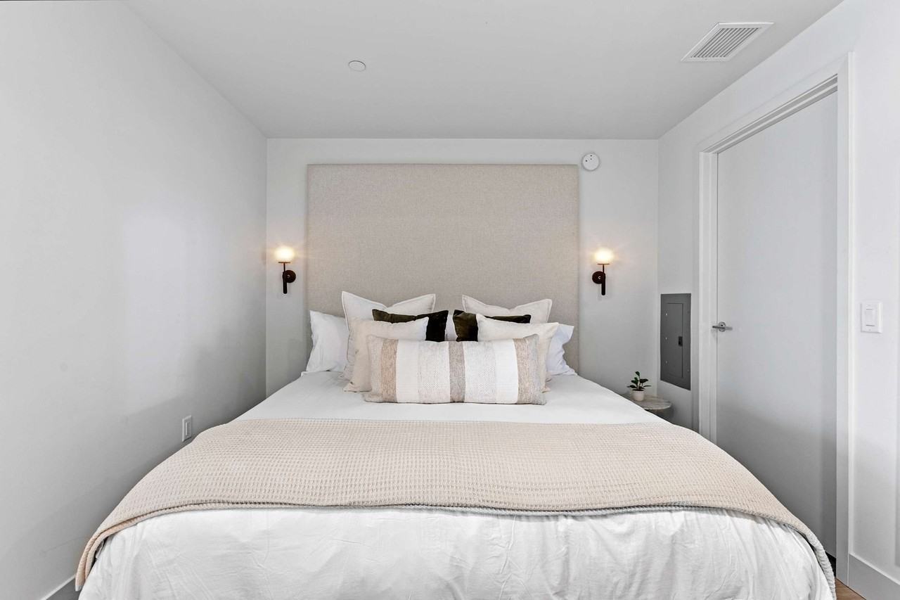 1049 Seventh Ave unit 1228264P – photo 4