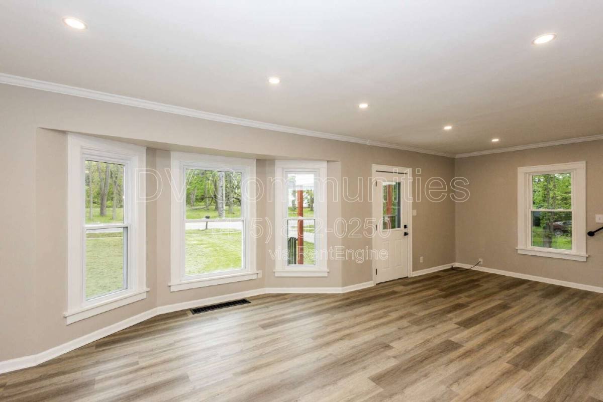 29396 Detroit Rd – photo 3