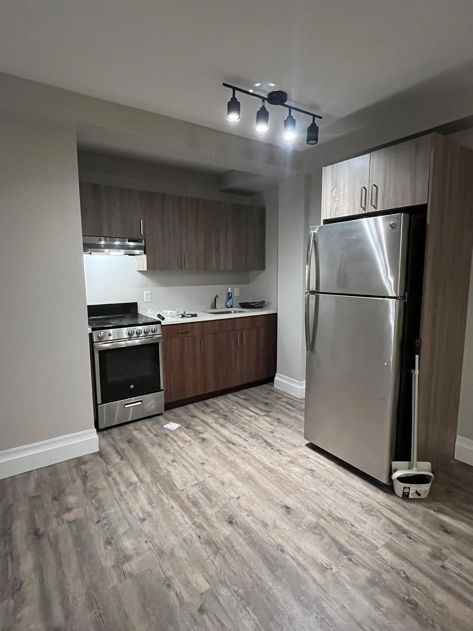 106 N Grove St unit Studio – photo 4