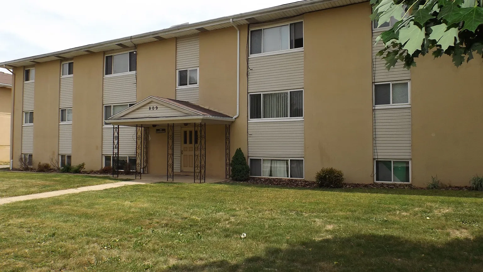 841 Silver Meadows Blvd – photo 2