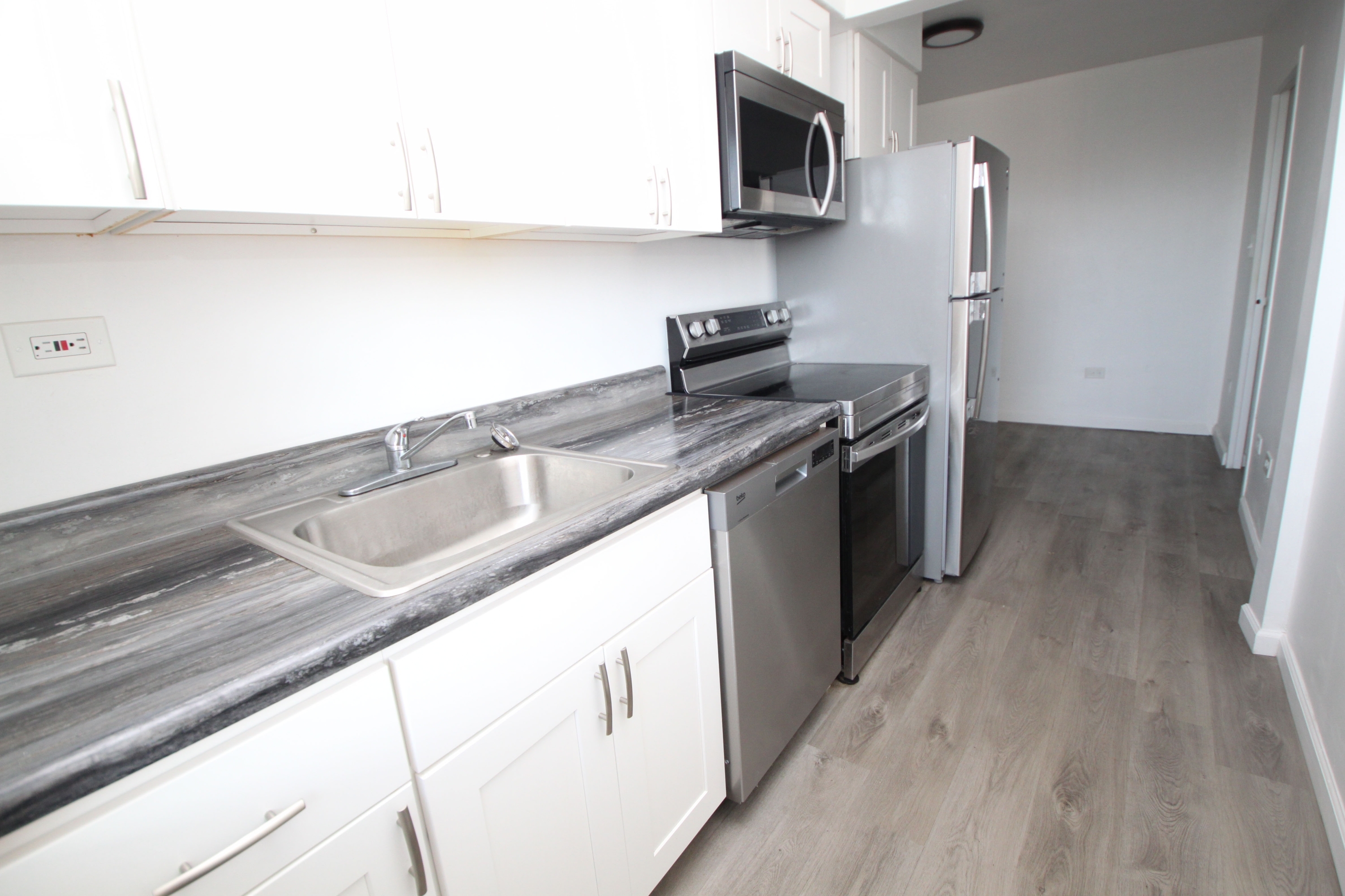 909 California Ave unit 208 – photo 5