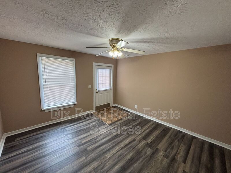 829 Maple Ave unit # 2 – photo 4