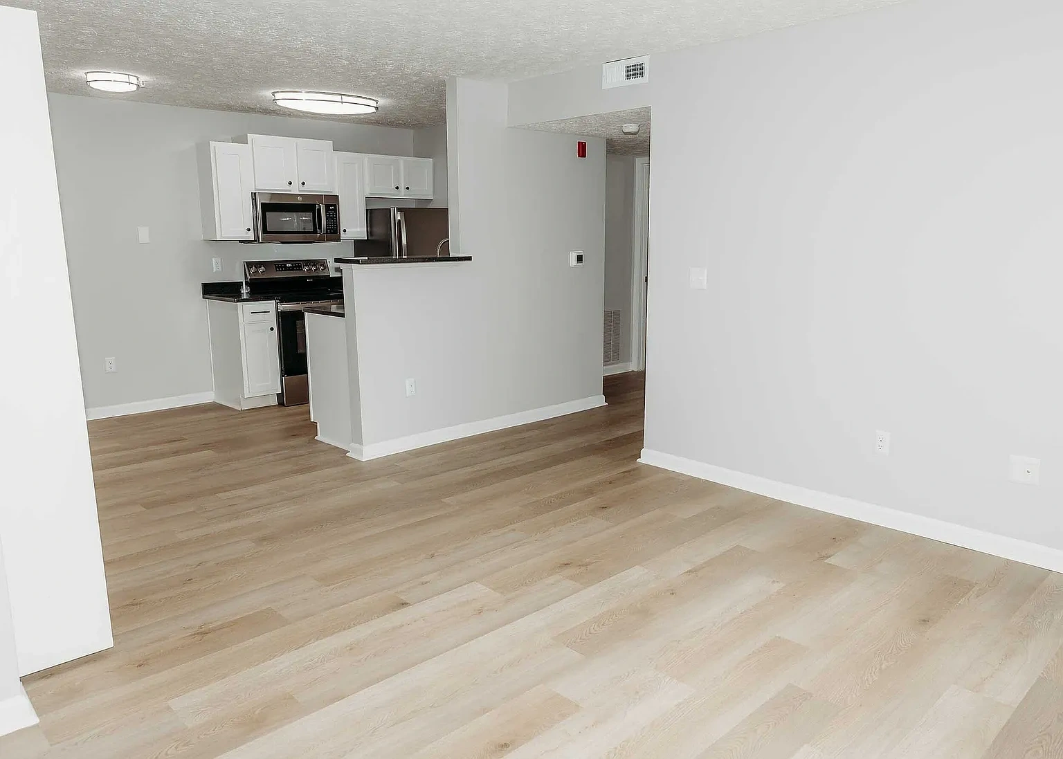 Enclave at Albany Park – photo 4