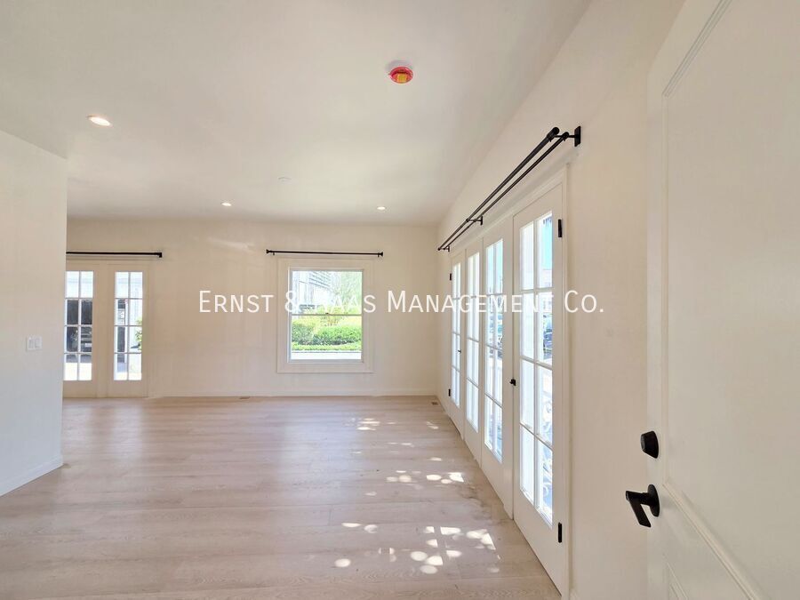 321 Chestnut Ave – photo 2