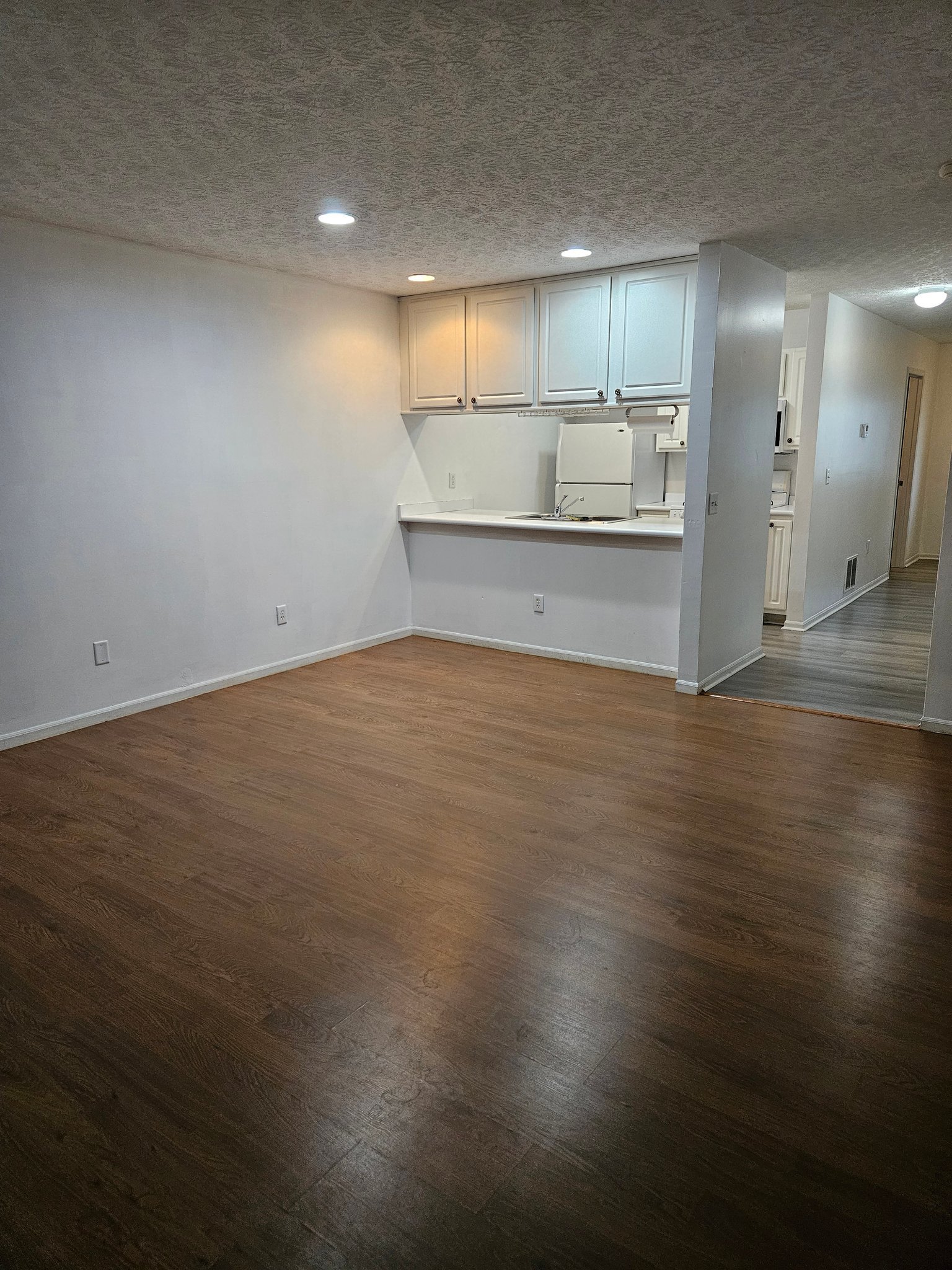6737 Lagrange Dr – photo 2