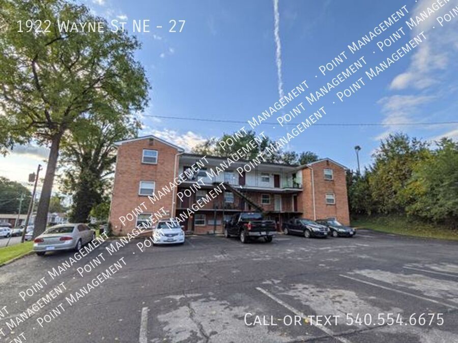 1922 Wayne St NE – photo 1