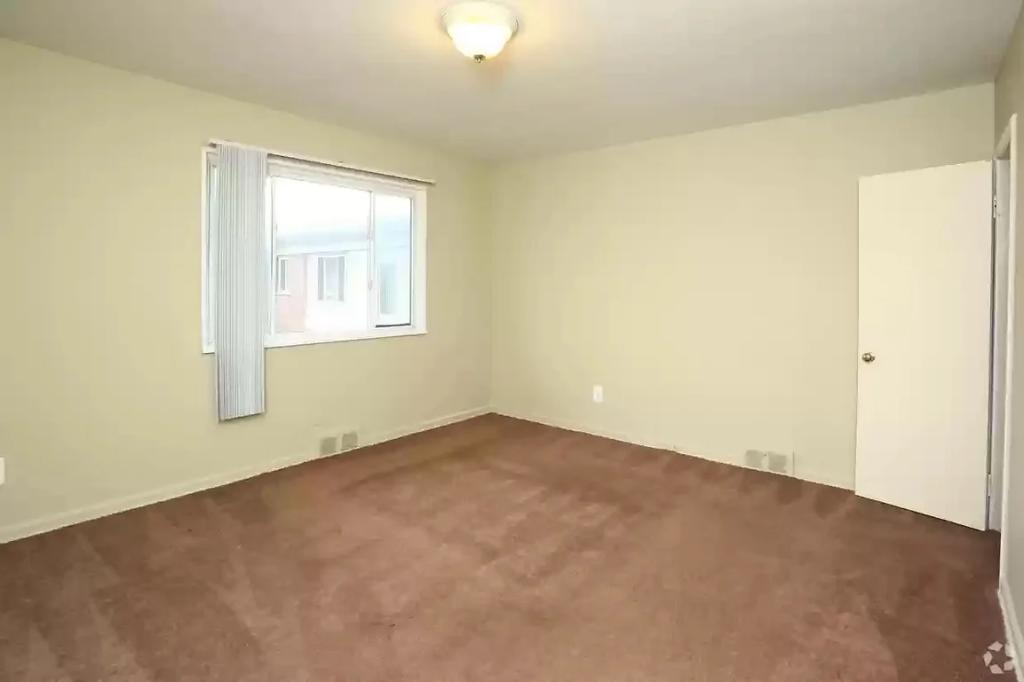 14081 Riverview St – photo 2