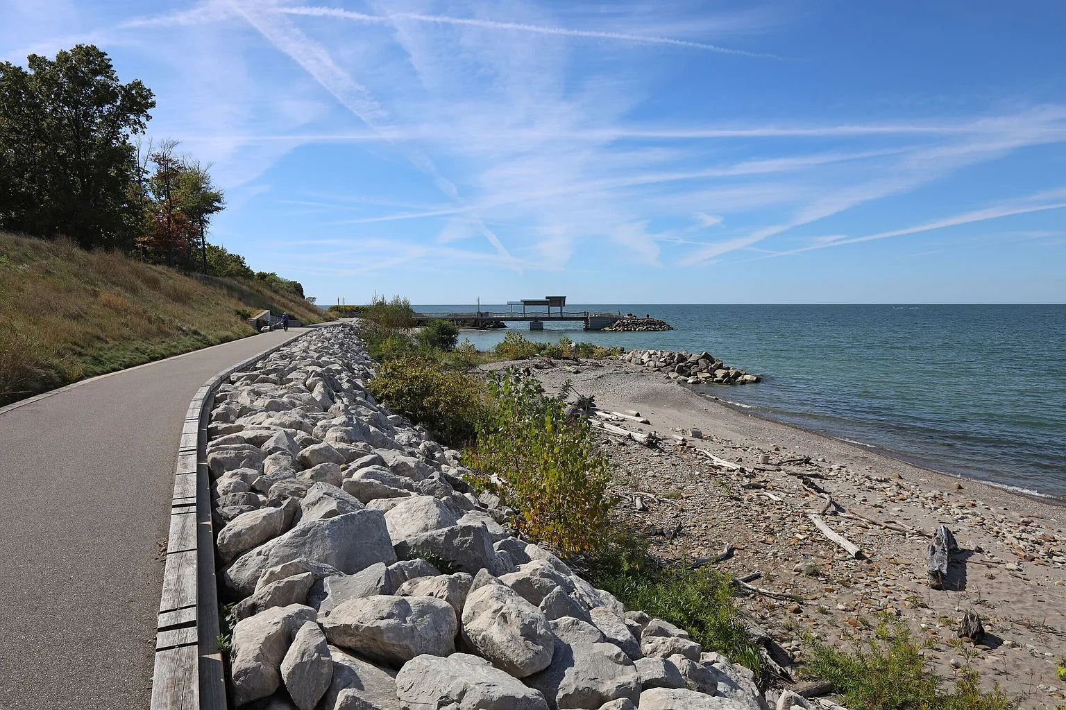 Water's Edge – photo 3
