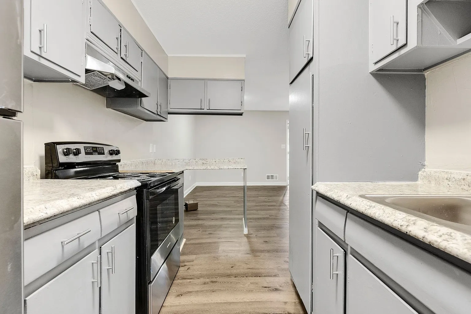 Parkview Apartments & Townhomes – photo 5