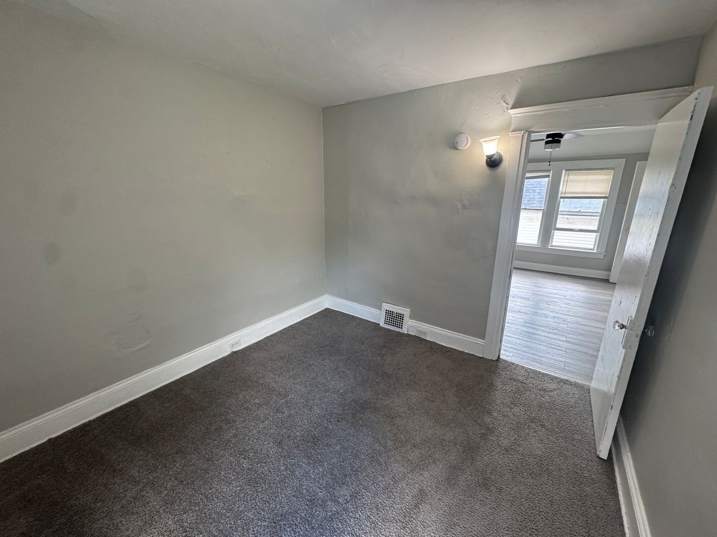 12918 Ferris Ave unit Up unit – photo 5