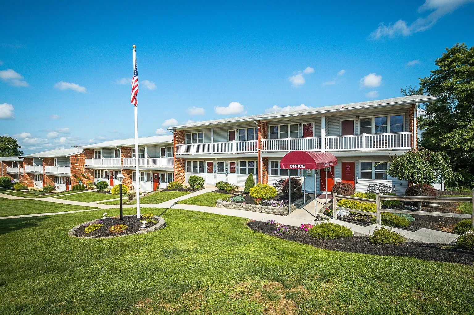 Lincoln Ridge Apartments – photo 2