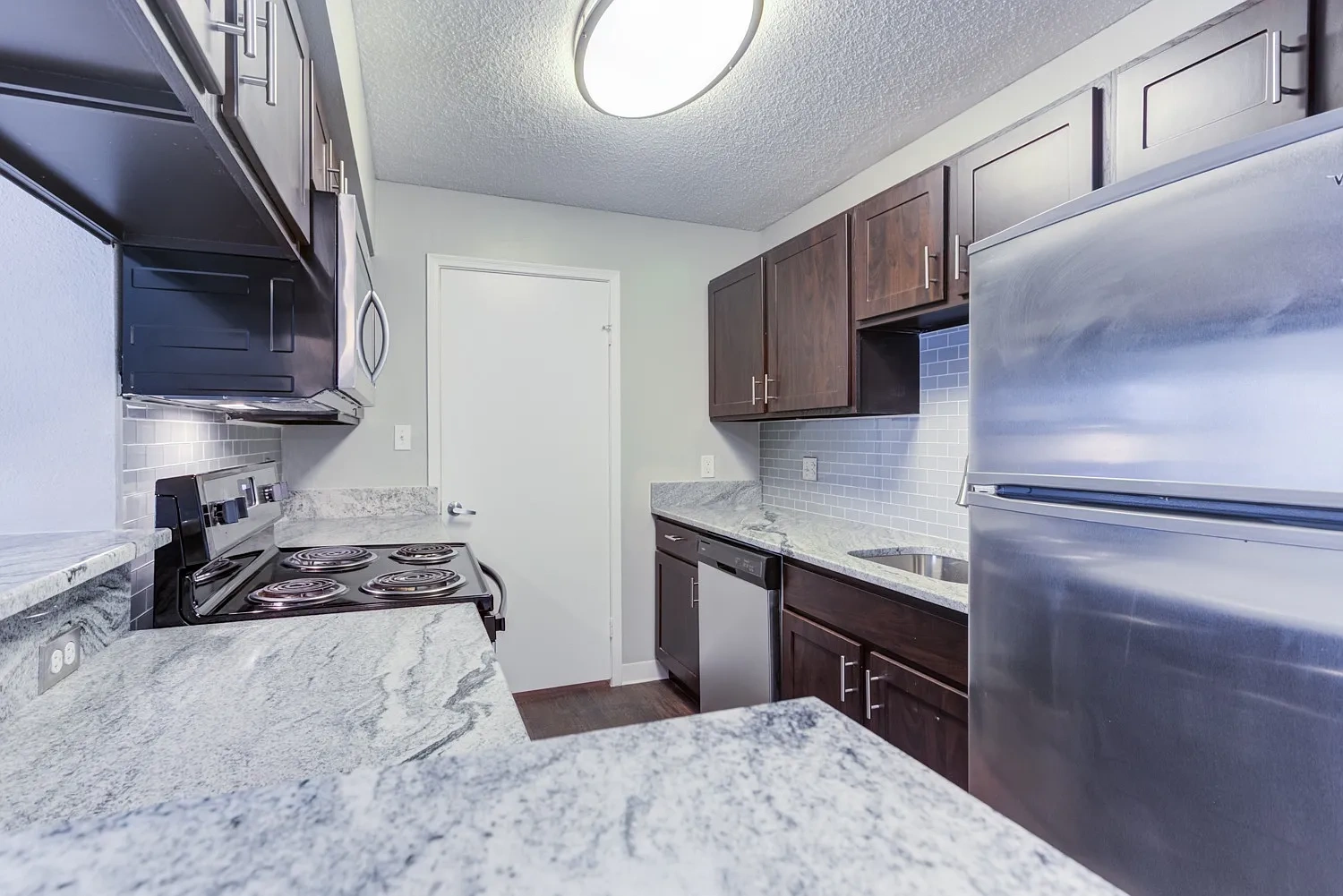 The Lakes of Schaumburg Apartment Homes – photo 4