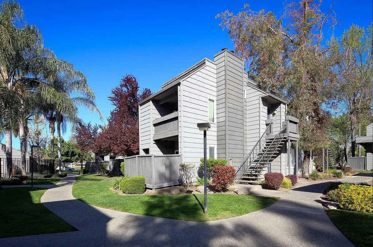 Stoneybrook Apartments – photo 5