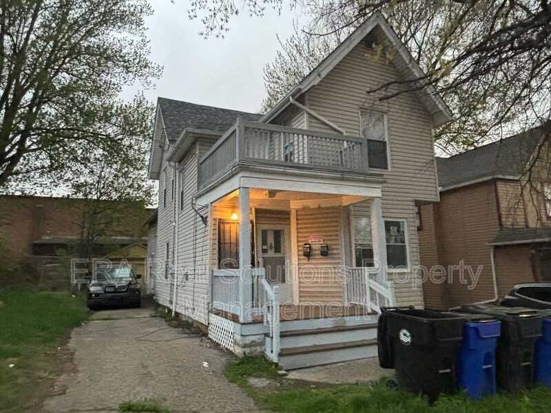 1978 W 93rd St unit UPPERUNIT – photo 1