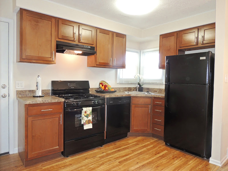 27080 Zeman Ave – photo 4