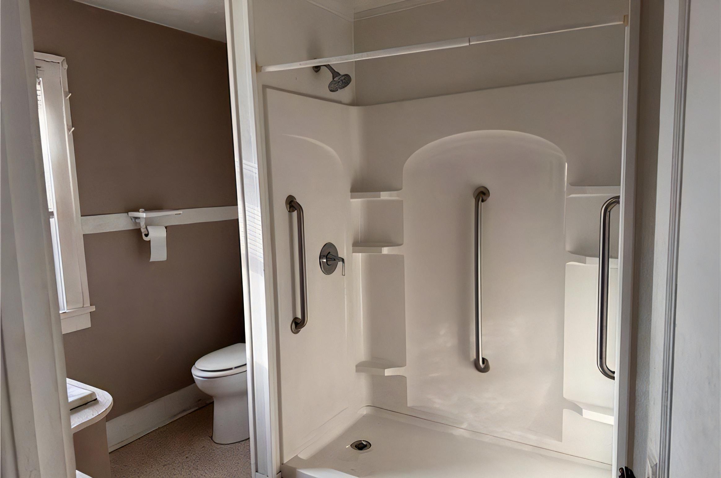 400 Emerson Ave – photo 2