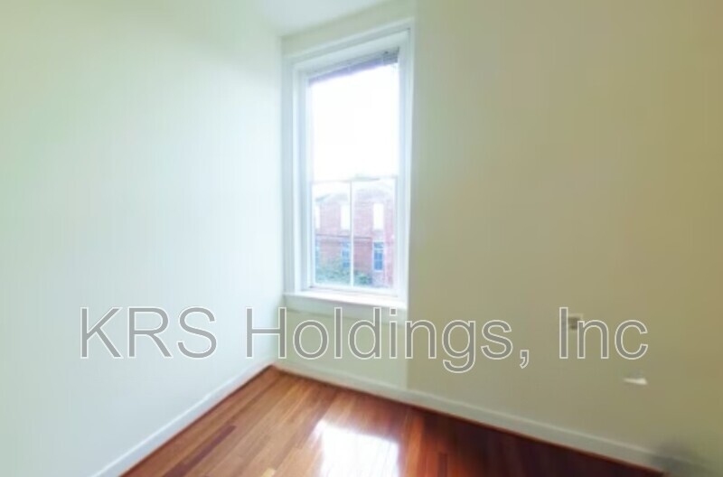 123 E Broad St – photo 3