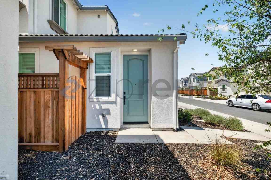 1518 N Central Pkwy unit ADU – photo 1