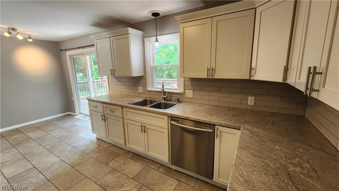 2491 Samira Rd – photo 4