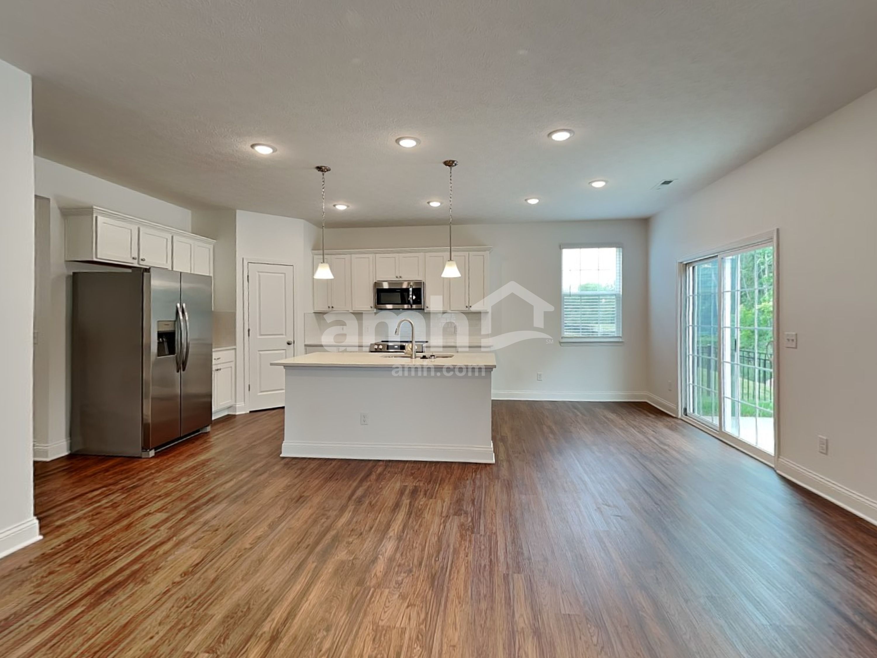 8284 North Point Dr – photo 4